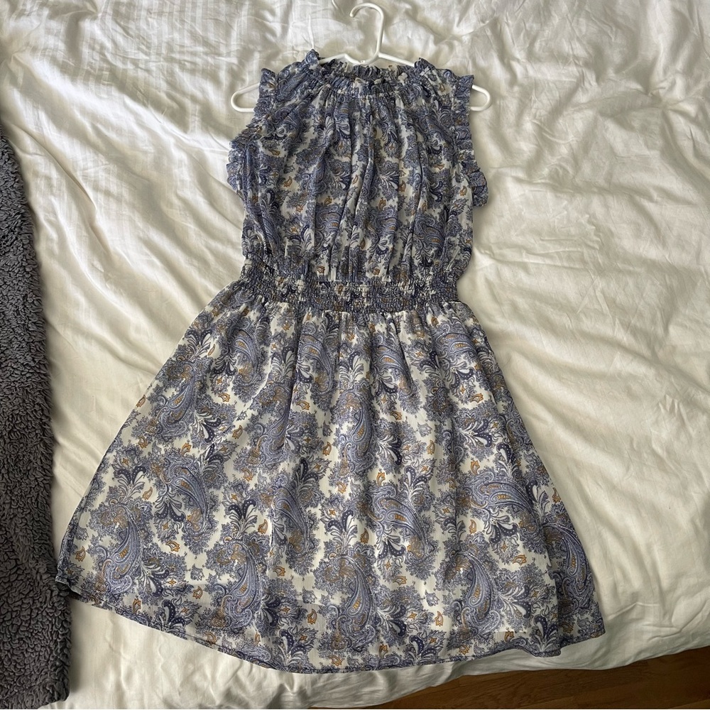 Sleeveless blue paisley dress